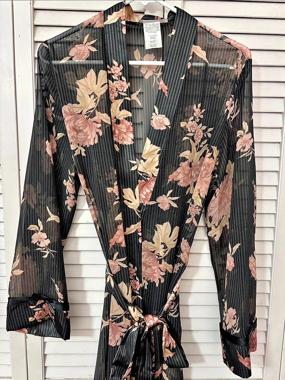 California Dynasty Robe - Picture 2 of 5